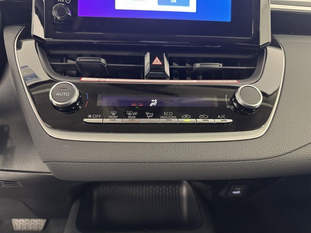 Toyota Corolla Hybrid LE 2026