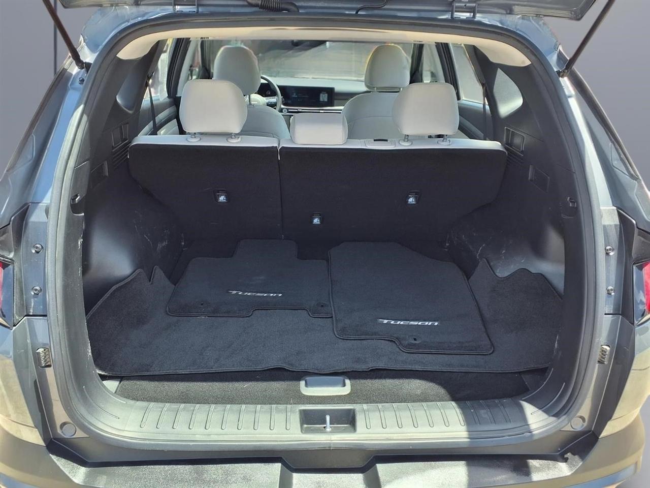 Hyundai Tucson SE 2025