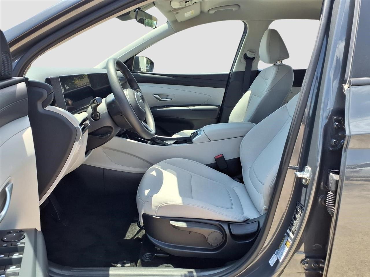 Hyundai Tucson SE 2025