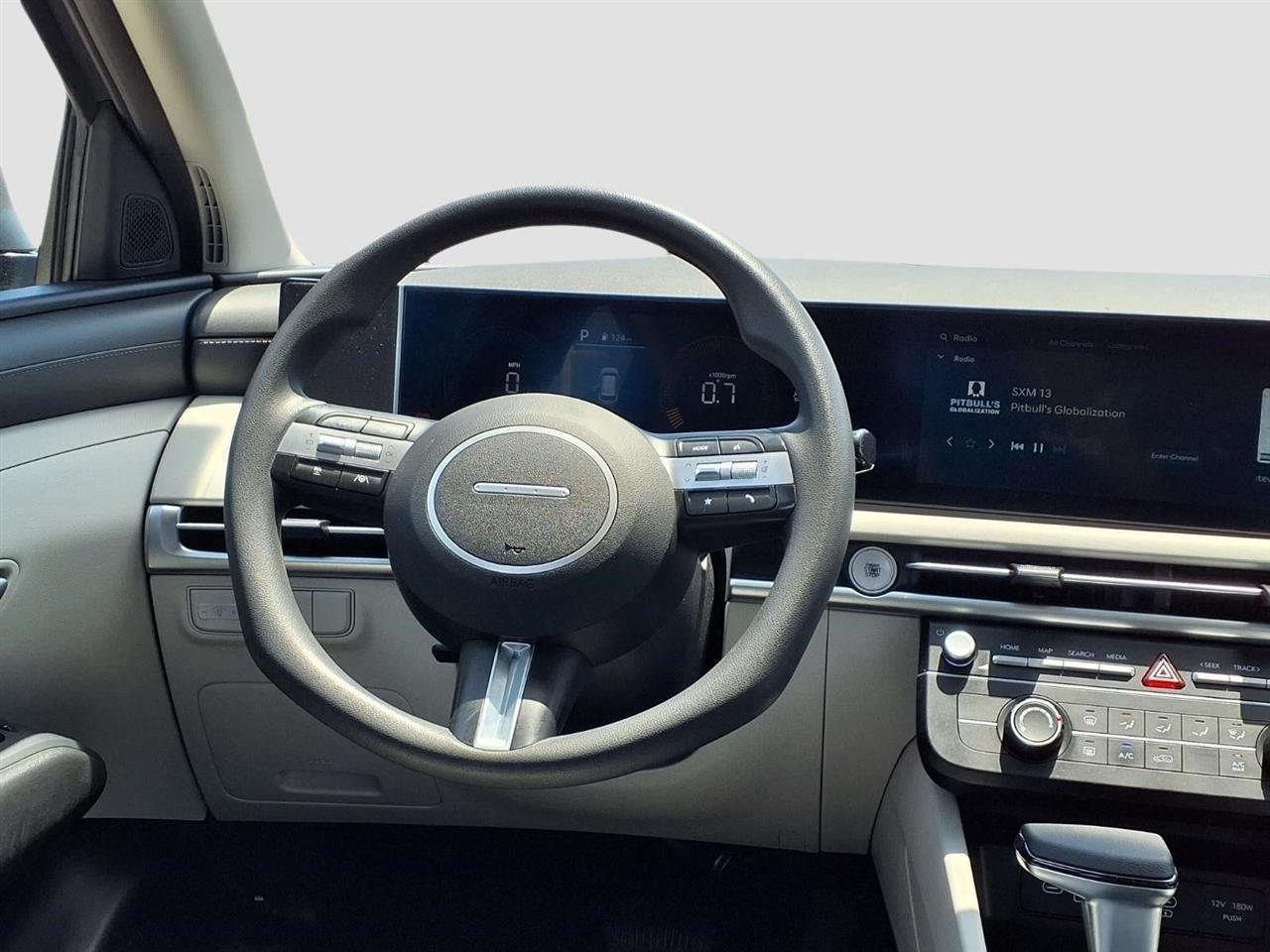 Hyundai Tucson SE 2025