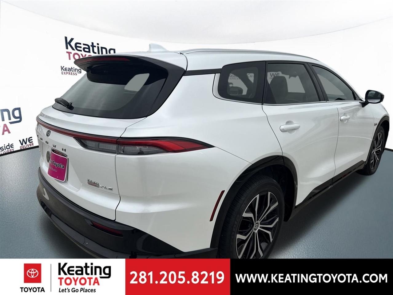 Toyota Crown Signia XLE 2025