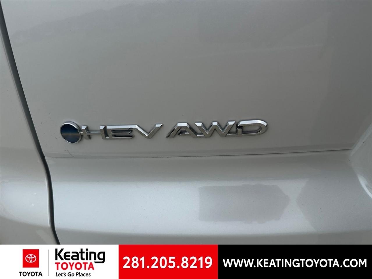 Toyota Crown Signia XLE 2025