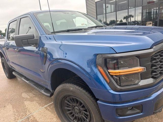 Ford F-150 STX SuperCrew 4WD 2024