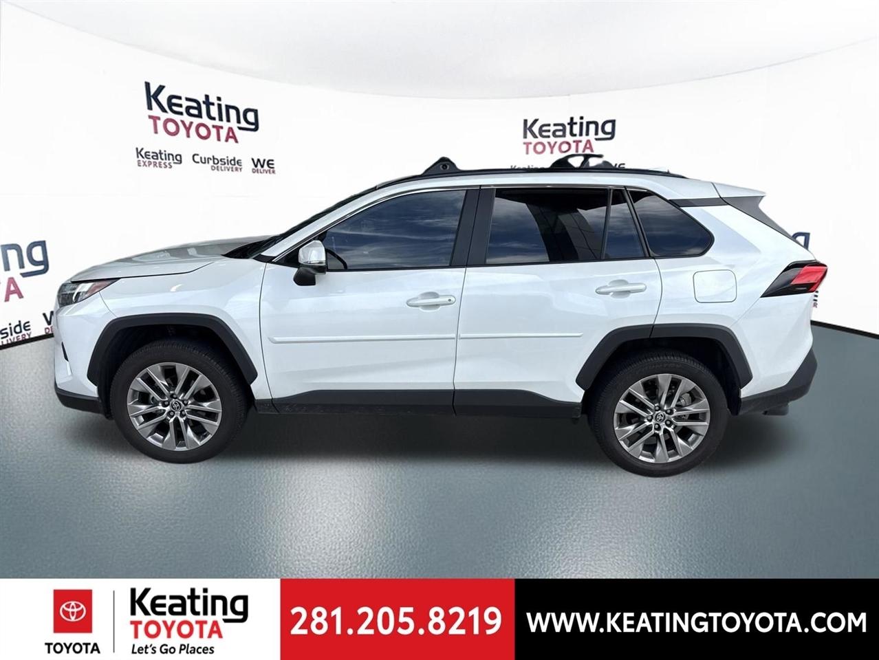 Toyota RAV4 XLE Premium 2025