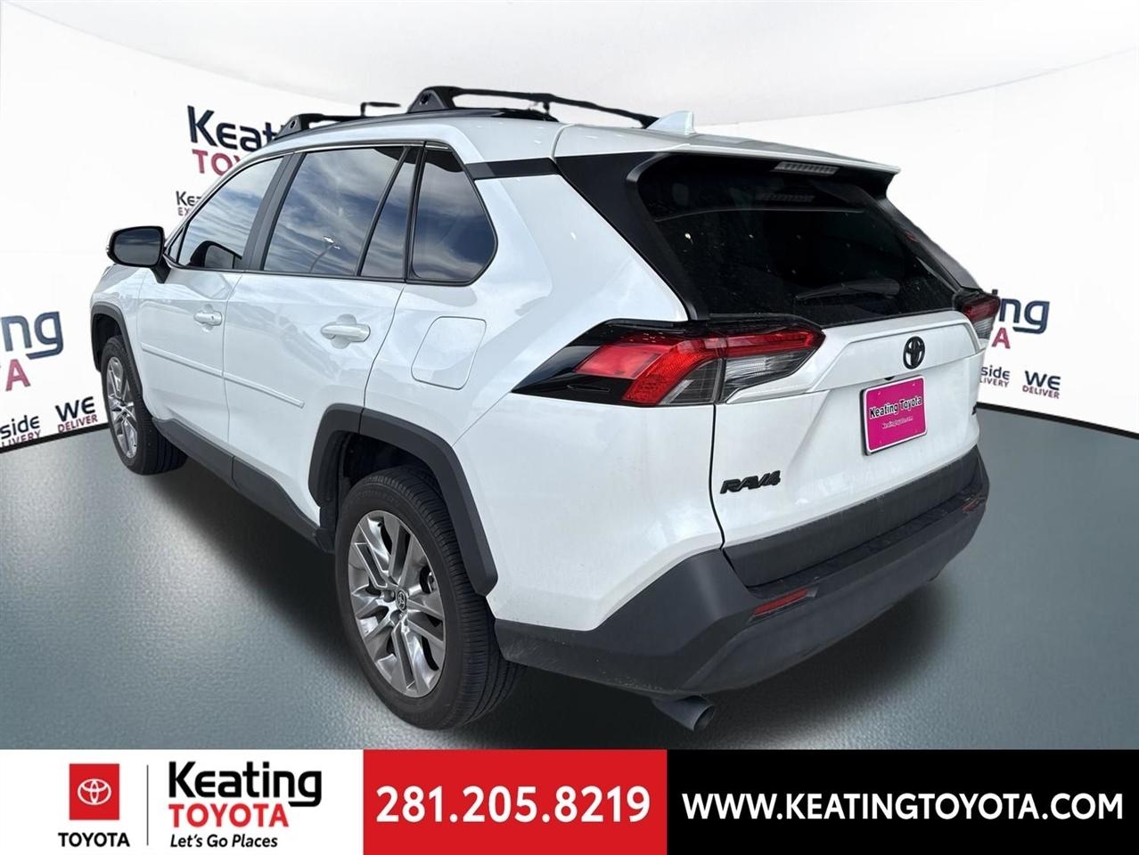 Toyota RAV4 XLE Premium 2025