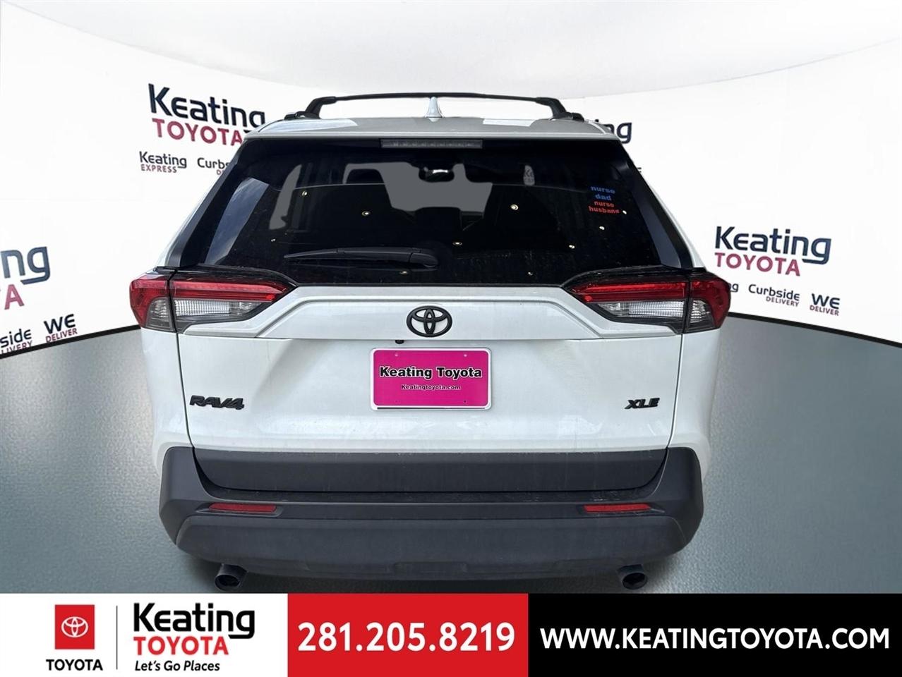 Toyota RAV4 XLE Premium 2025