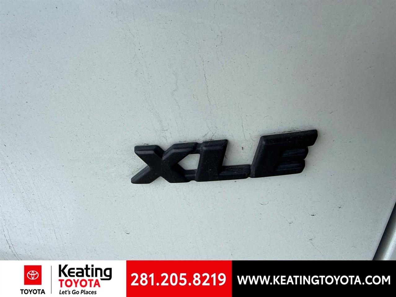 Toyota RAV4 XLE Premium 2025