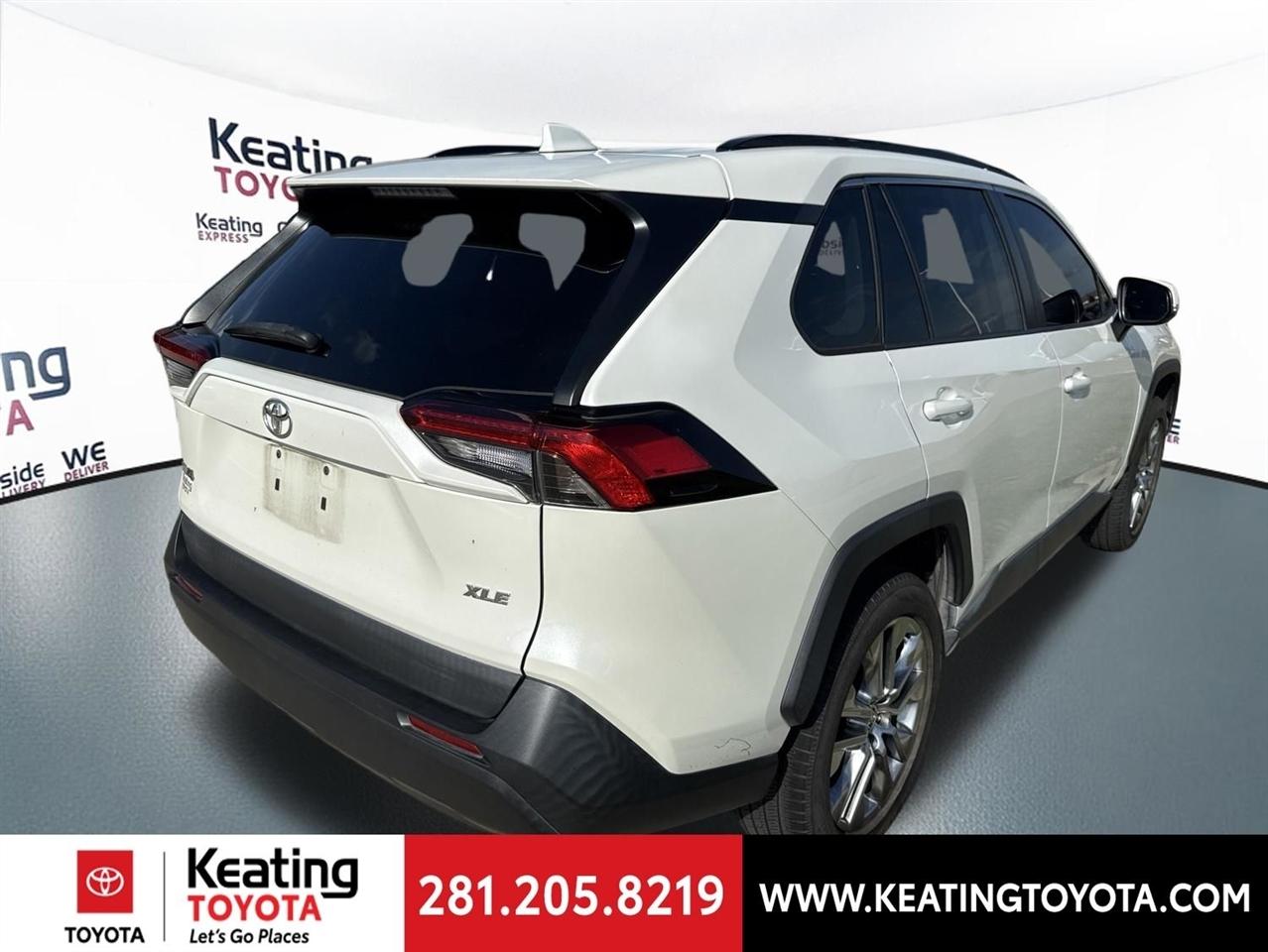 Toyota RAV4 XLE Premium 2021