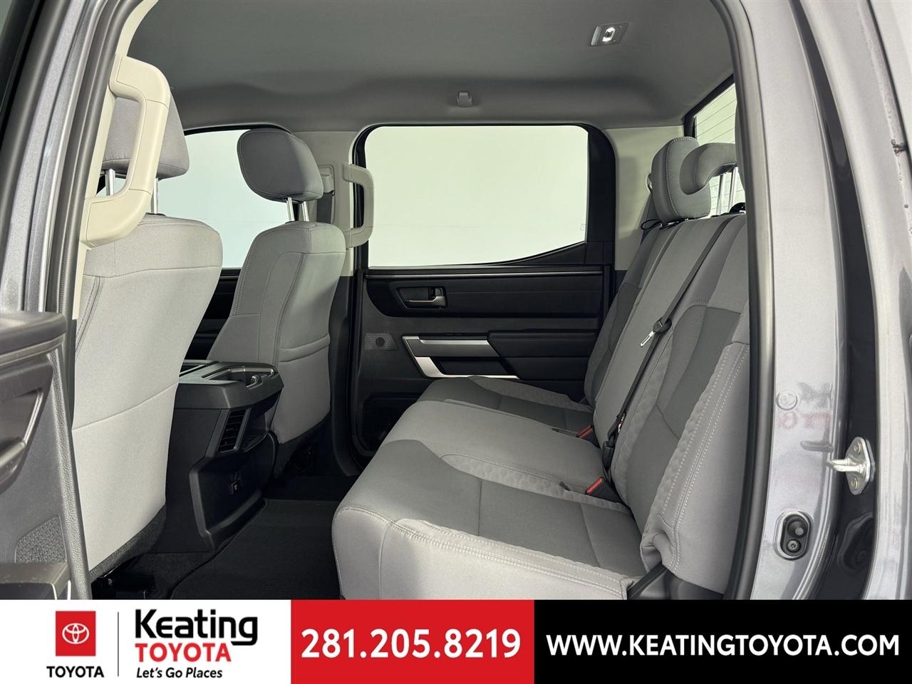 Toyota Tundra SR5 CrewMax 4WD 2024
