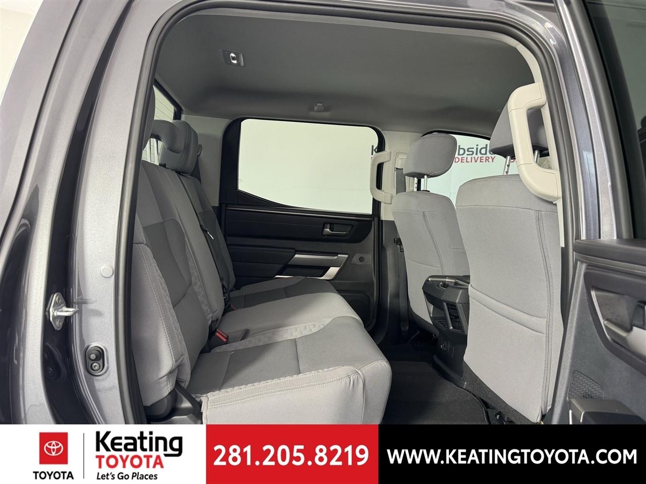 Toyota Tundra SR5 CrewMax 4WD 2024