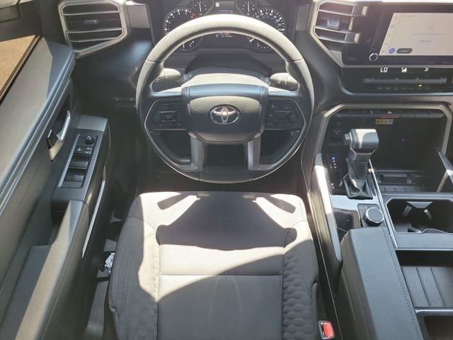 Toyota Tundra SR5 CrewMax 2WD 2025