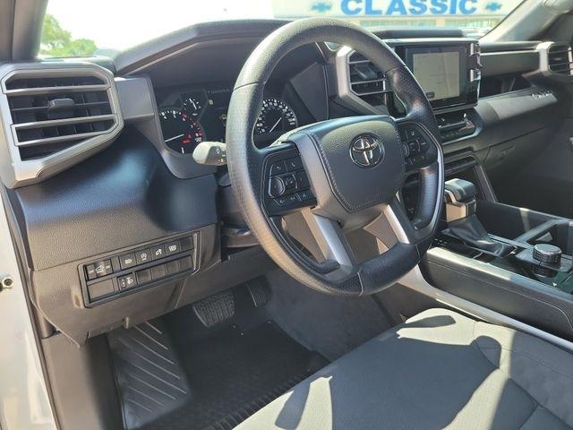 Toyota Tundra SR5 CrewMax 2WD 2025