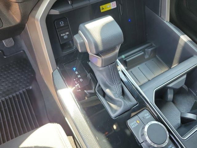 Toyota Tundra SR5 CrewMax 2WD 2025