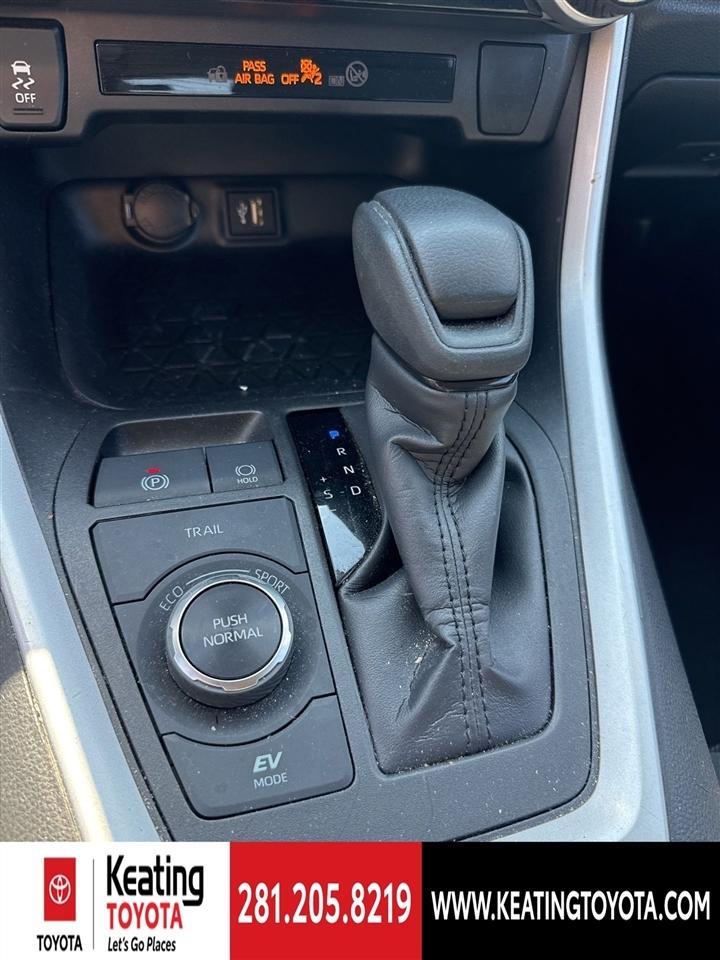 Toyota RAV4 Hybrid LE 2025