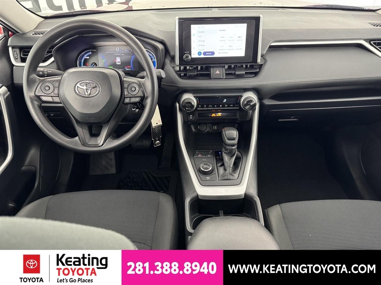 Toyota RAV4 Hybrid LE 2025