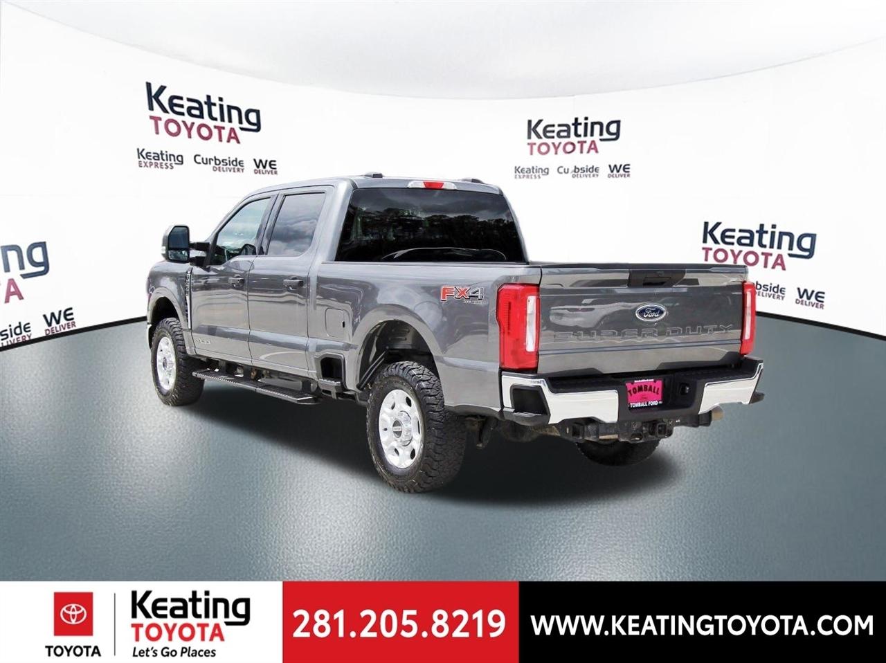 Ford F-250 SD XLT Crew Cab 4WD 2025