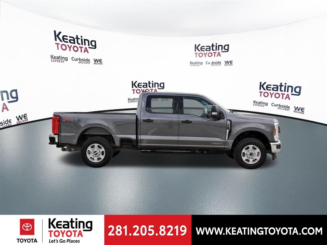 Ford F-250 SD XLT Crew Cab 4WD 2025