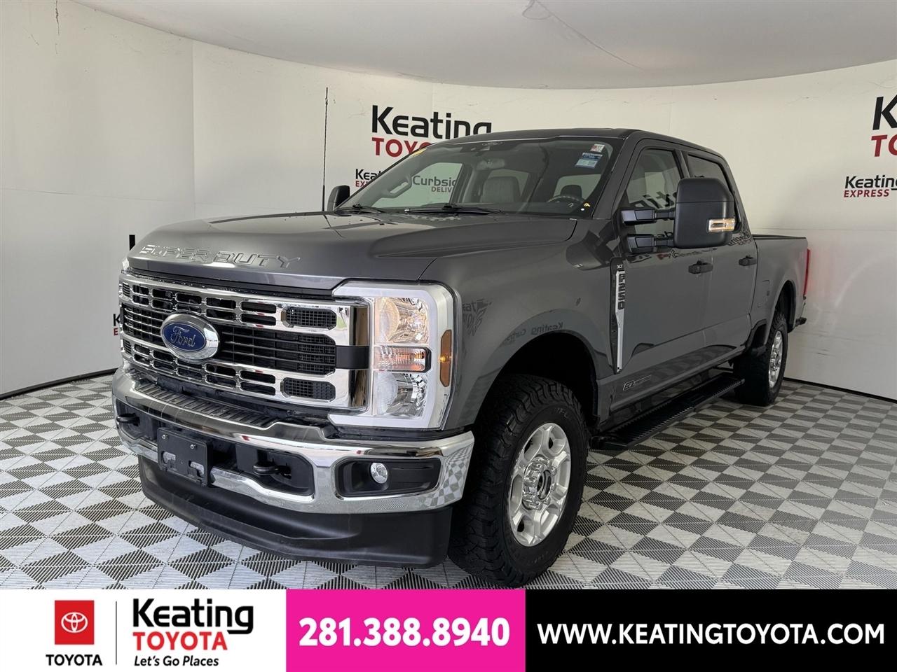 Ford F-250 SD XLT Crew Cab 4WD 2025