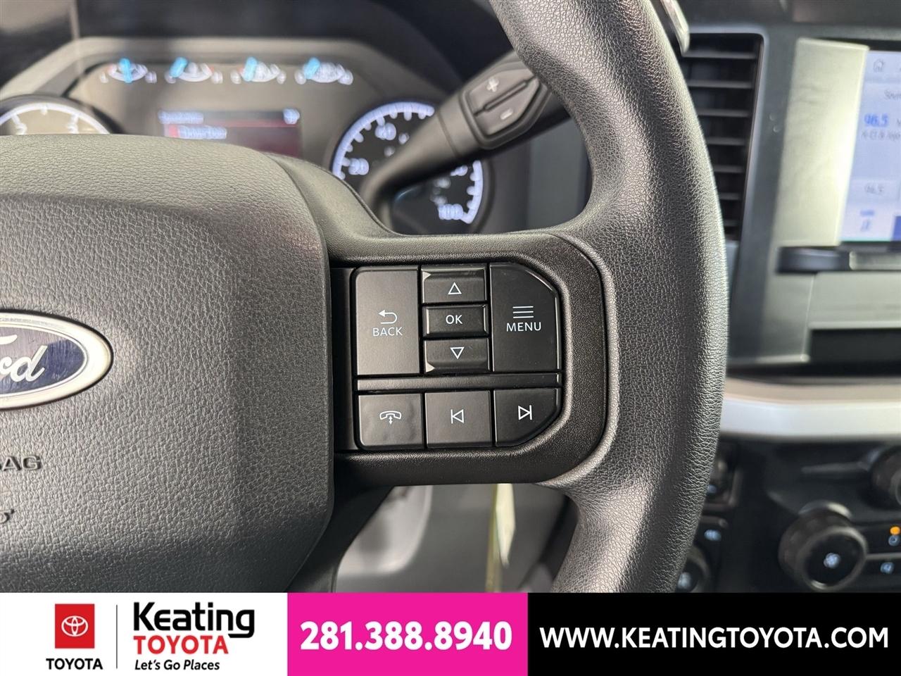 Ford F-250 SD XLT Crew Cab 4WD 2025