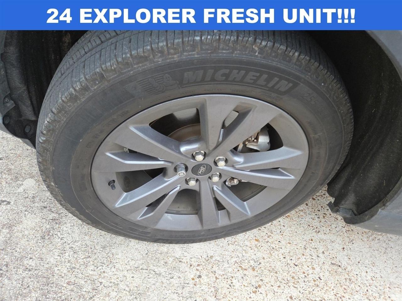 Ford Explorer XLT 2024