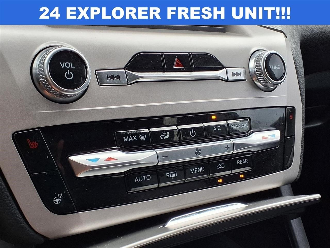 Ford Explorer XLT 2024