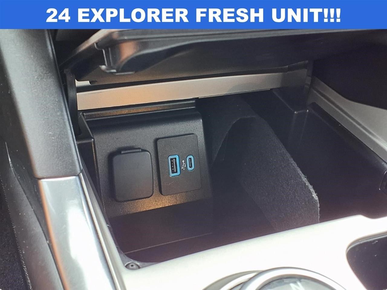 Ford Explorer XLT 2024