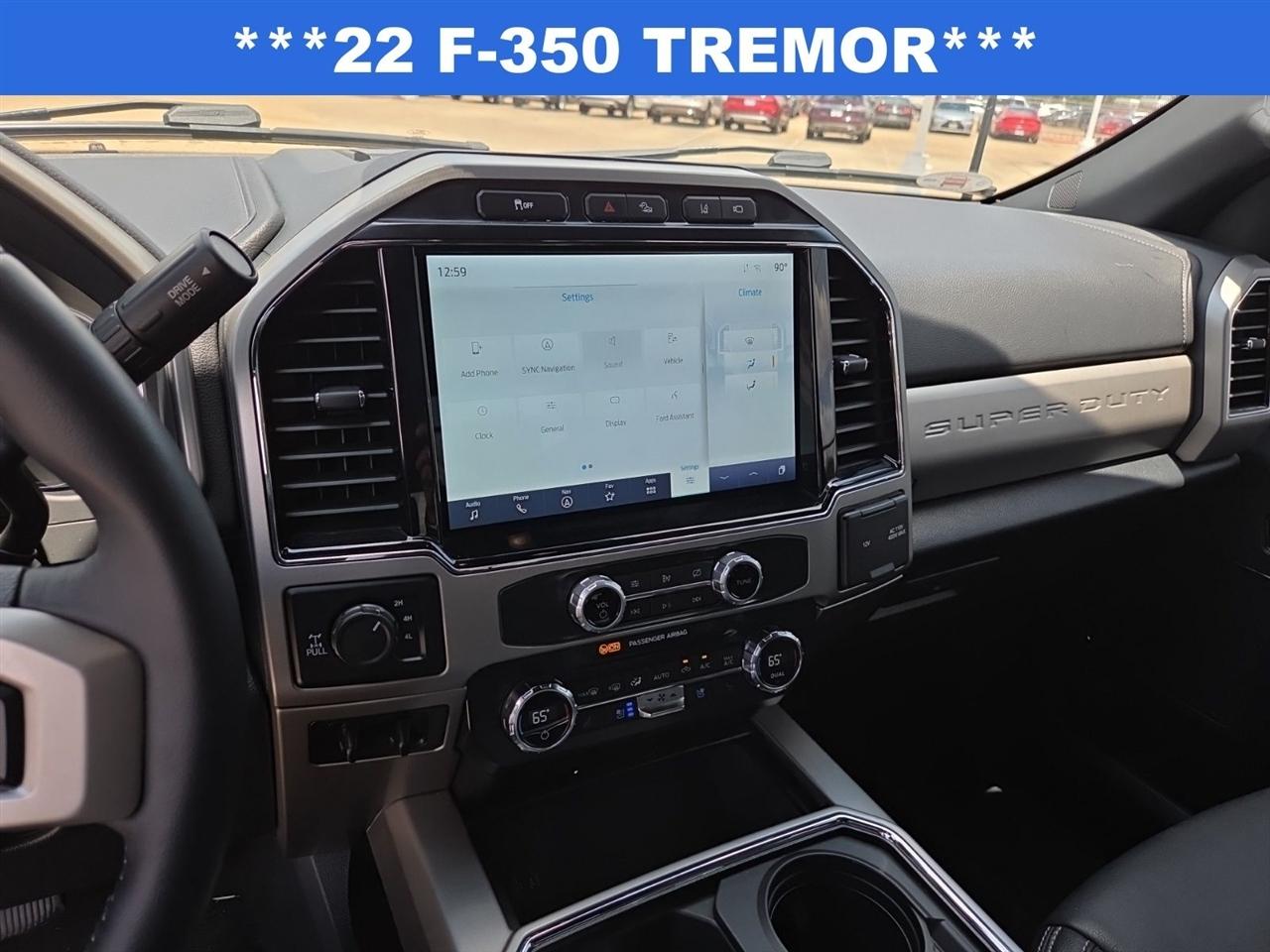 Ford F-350 SD Lariat Crew Cab Long Bed 4WD 2022