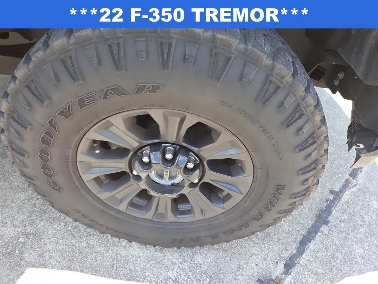 Ford F-350 SD Lariat Crew Cab Long Bed 4WD 2022