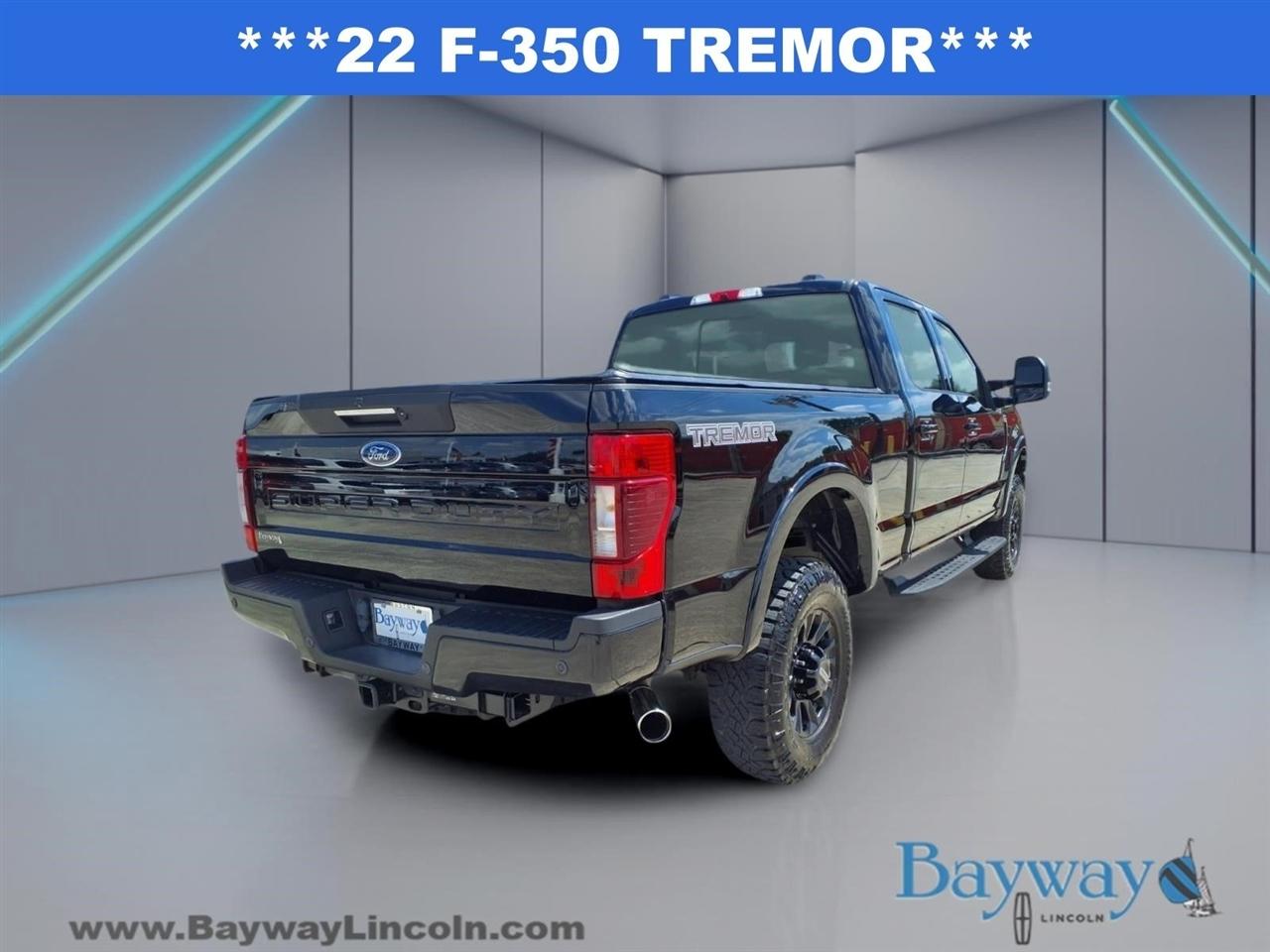 Ford F-350 SD Lariat Crew Cab Long Bed 4WD 2022
