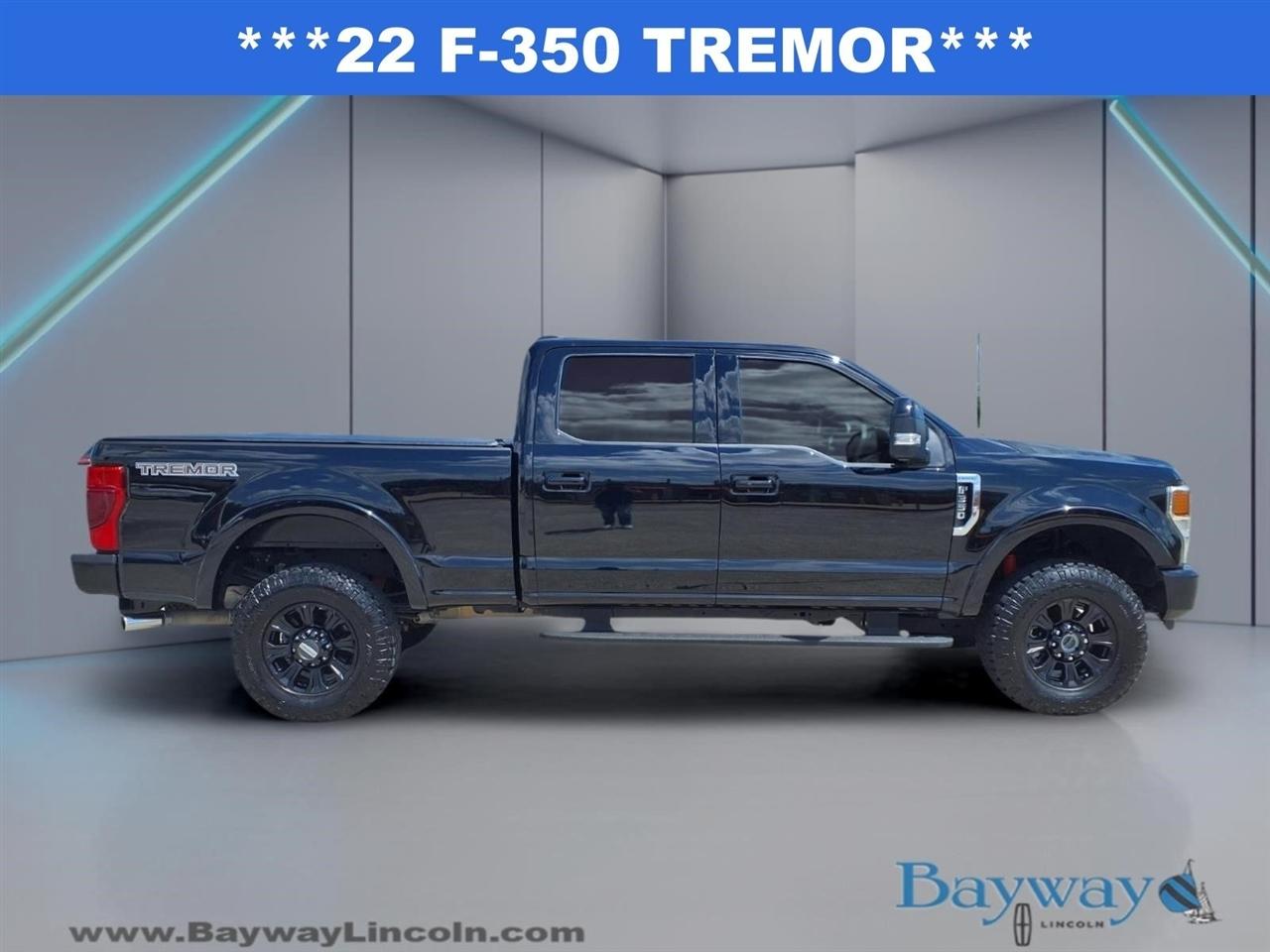 Ford F-350 SD Lariat Crew Cab Long Bed 4WD 2022