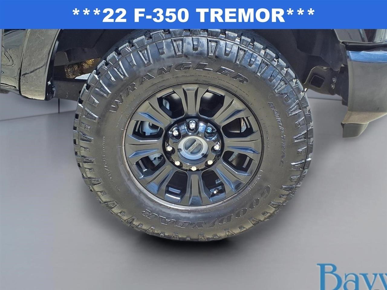 Ford F-350 SD Lariat Crew Cab Long Bed 4WD 2022