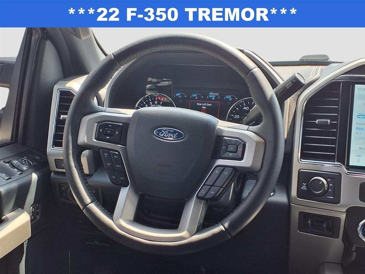 Ford F-350 SD Lariat Crew Cab Long Bed 4WD 2022