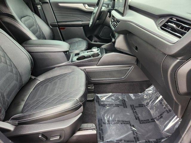 Ford Escape Platinum Hybrid 2023