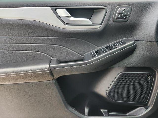 Ford Escape Platinum Hybrid 2023