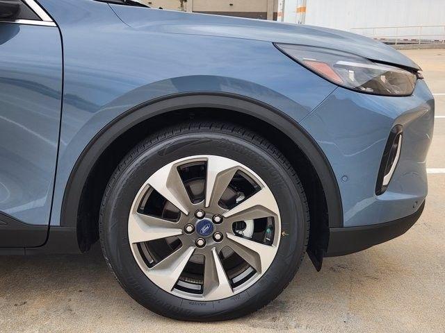Ford Escape Platinum Hybrid 2023