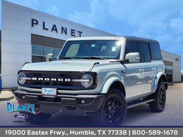 Ford Bronco Outer Banks 4-Door w/Advanced 2022