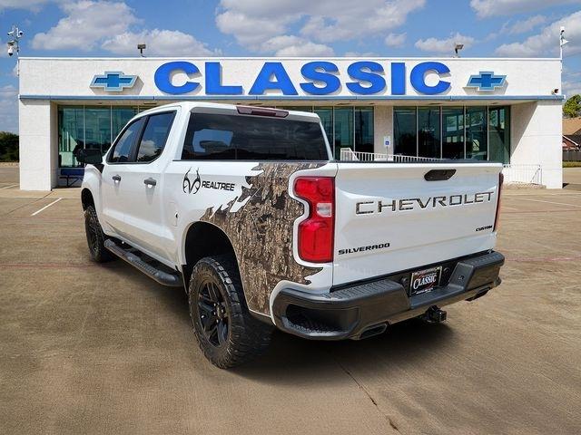 Chevrolet Silverado 1500 Custom Trail Boss Crew Cab Long Box 4WD 2021