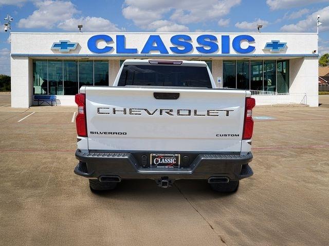 Chevrolet Silverado 1500 Custom Trail Boss Crew Cab Long Box 4WD 2021
