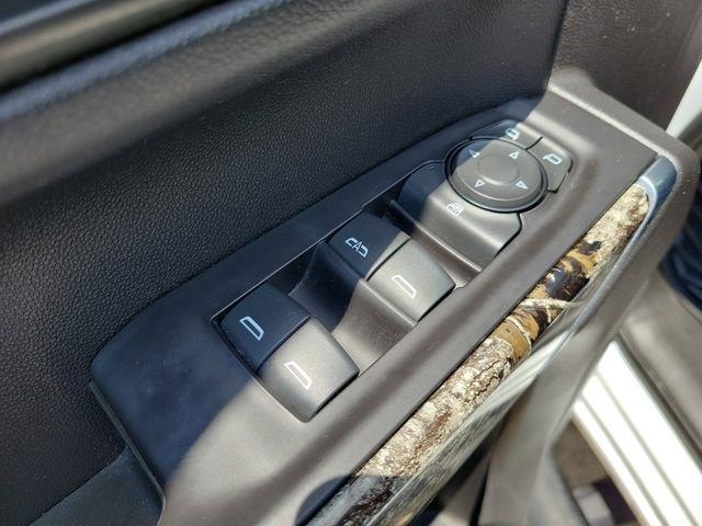 Chevrolet Silverado 1500 Custom Trail Boss Crew Cab Long Box 4WD 2021