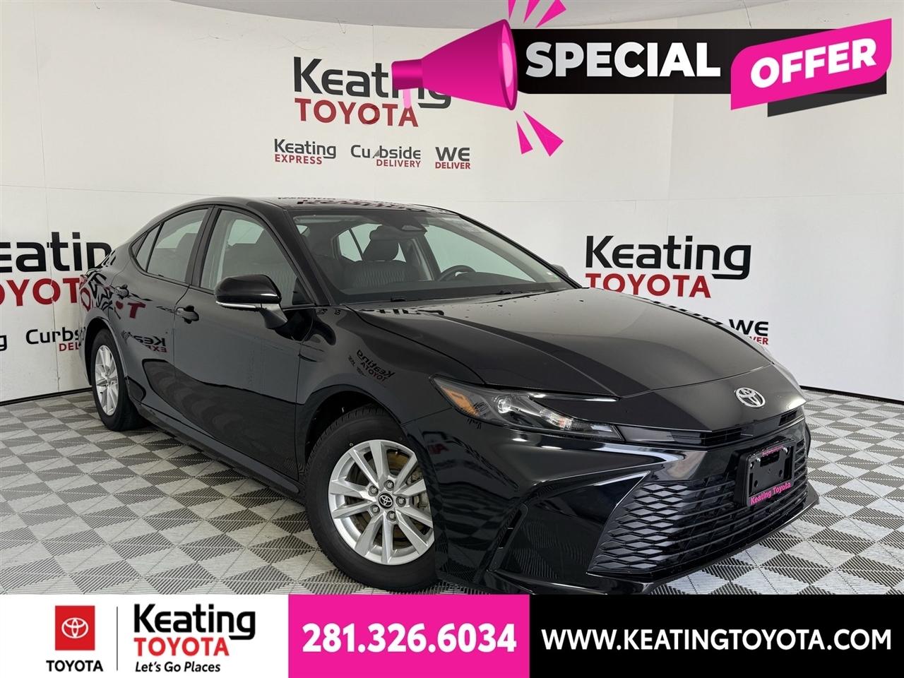 Toyota Camry Hybrid XLE 2025