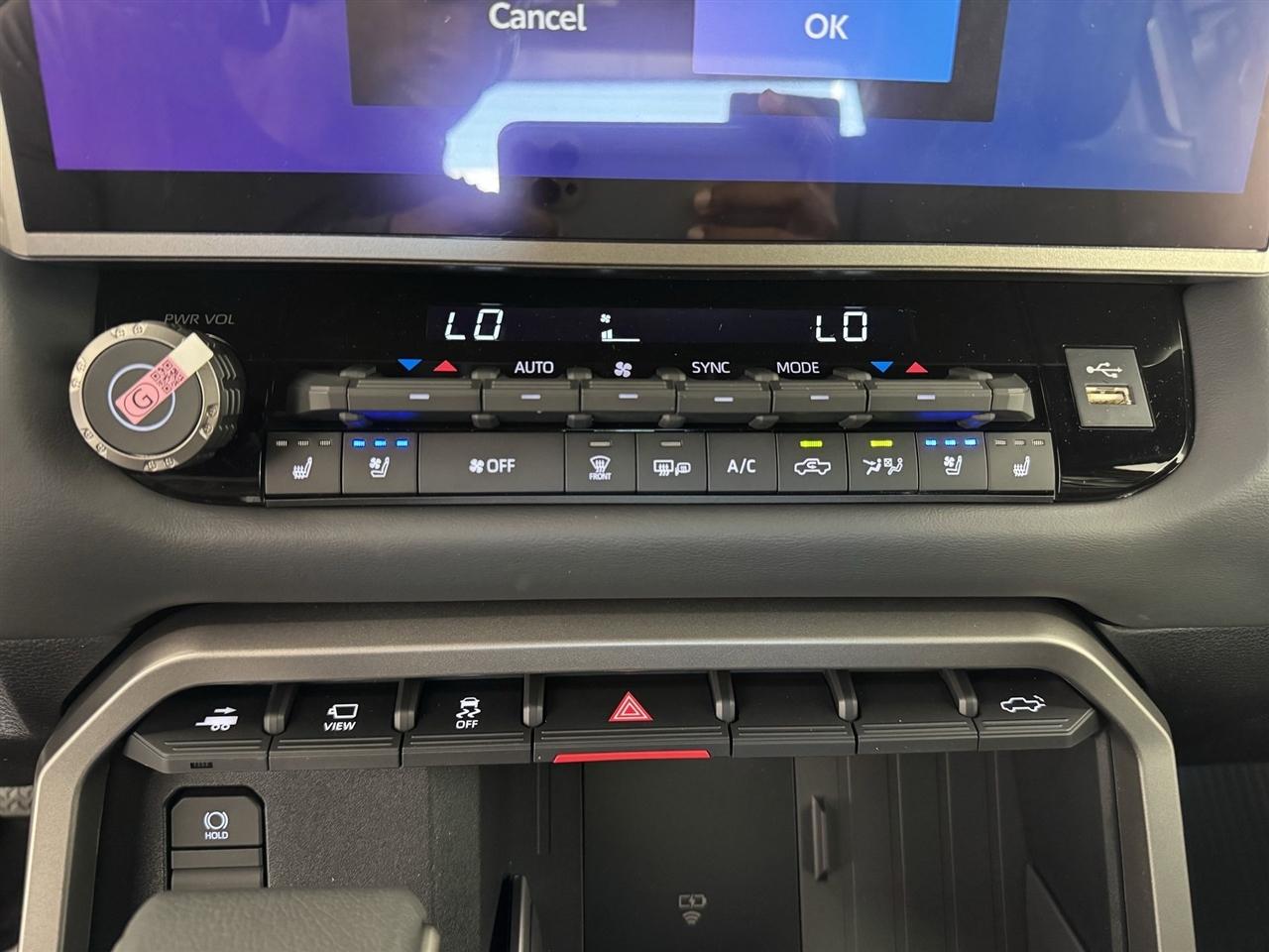 Toyota Tundra Platinum CrewMax 4WD 2026