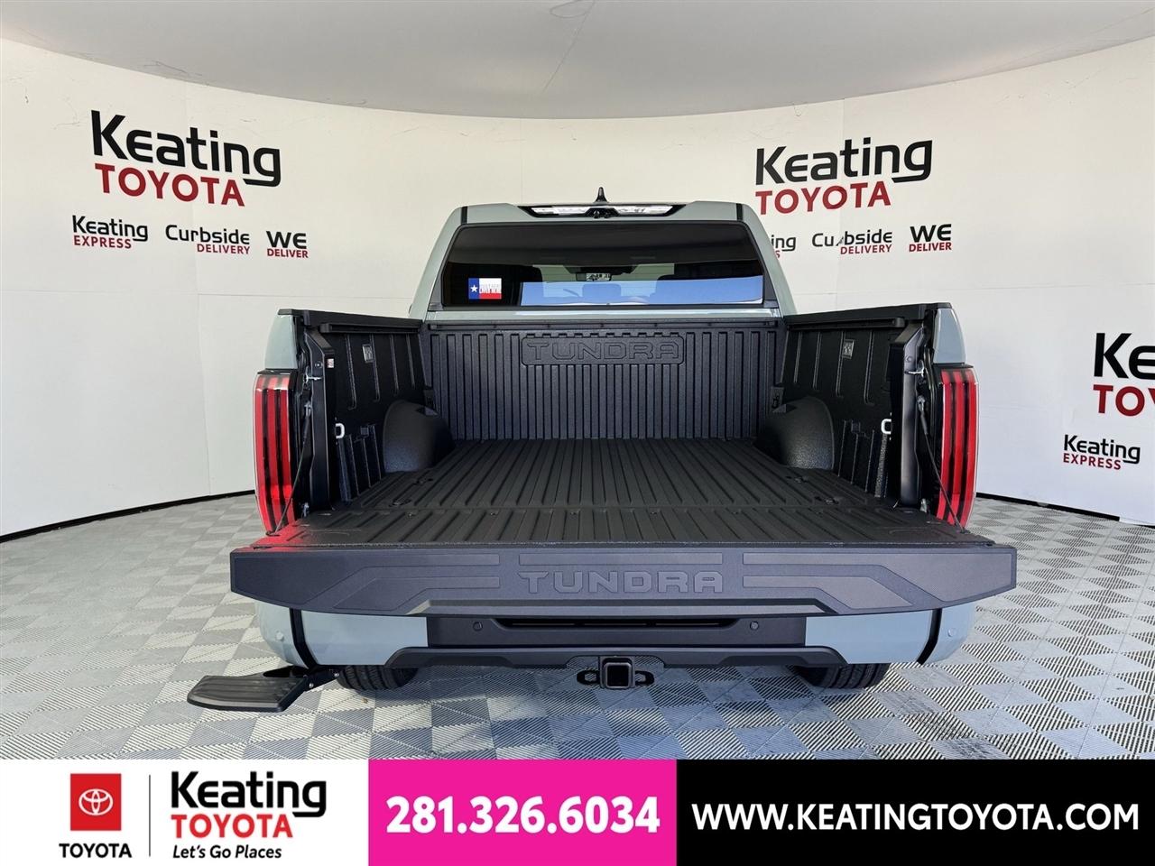 Toyota Tundra Platinum CrewMax 4WD 2026