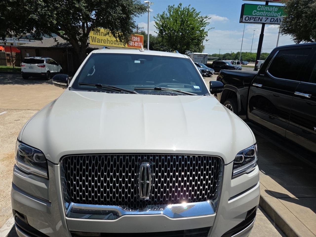 Lincoln Navigator L Reserve 4WD 2022