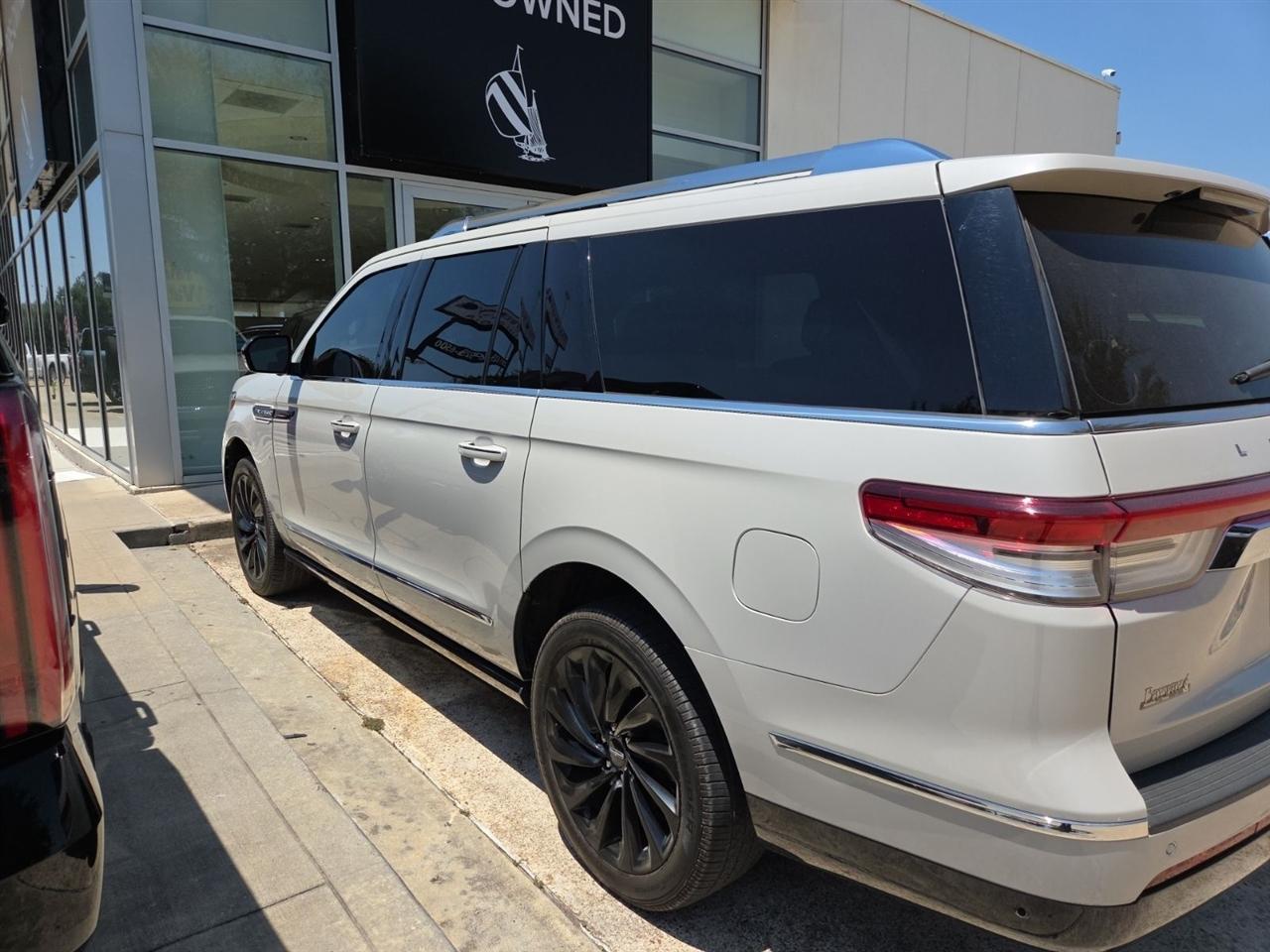 Lincoln Navigator L Reserve 4WD 2022