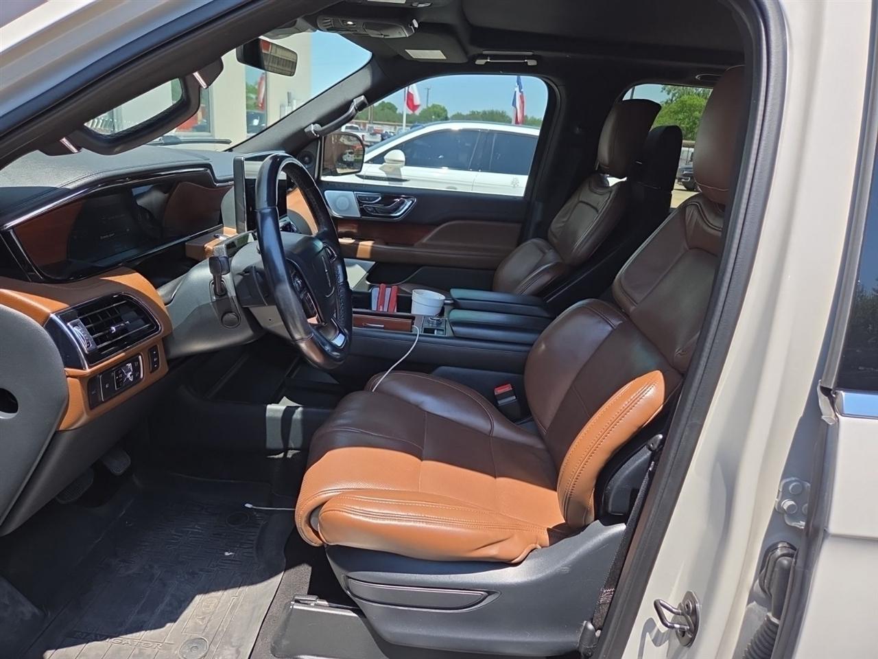 Lincoln Navigator L Reserve 4WD 2022