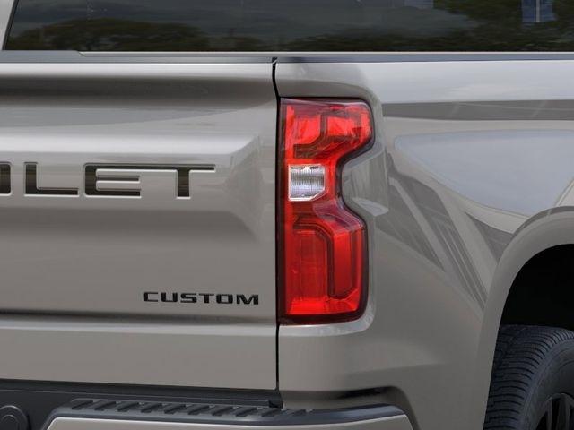 Chevrolet Silverado 1500 Custom Crew Cab 2WD 2026