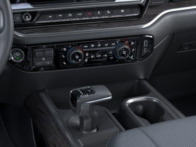 Chevrolet Silverado 1500 LTZ Crew Cab 4WD 2026