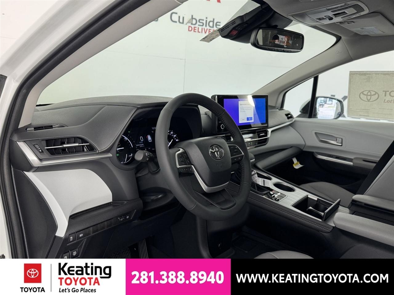Toyota Sienna XLE 7-Passenger 2026