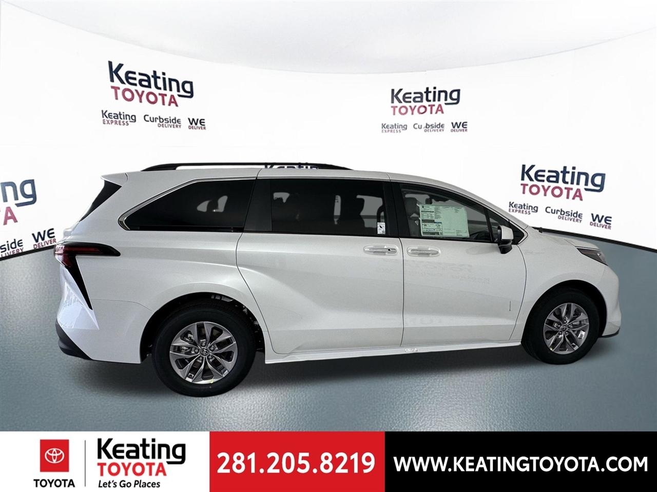 Toyota Sienna XLE 7-Passenger 2026