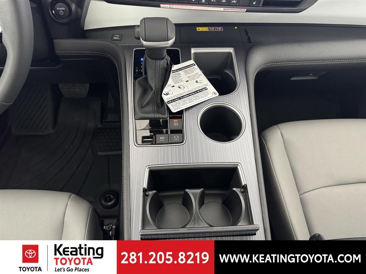 Toyota Sienna XLE 7-Passenger 2026